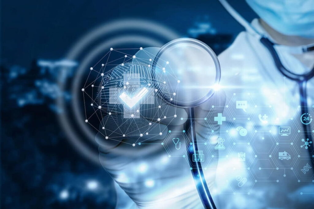 Médico com estetoscópio e lupa digital exibindo ícone de verificação, simbolizando CID em saúde.