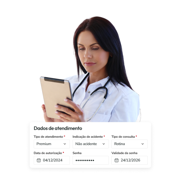 Médica de jaleco branco, estetoscópio no pescoço, segurando um tablet olhando dados de atendimento do paciente.