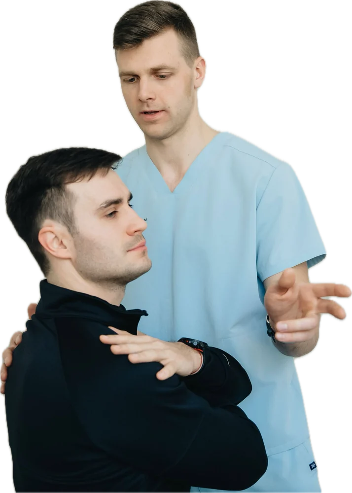 Fisioterapeuta orientando um paciente